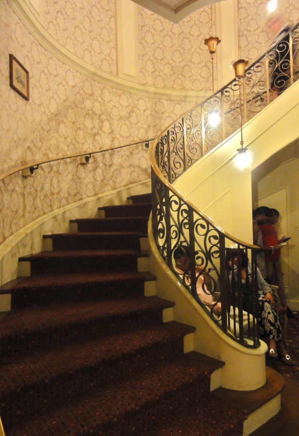 Lobby staircase of Bistro de Paris